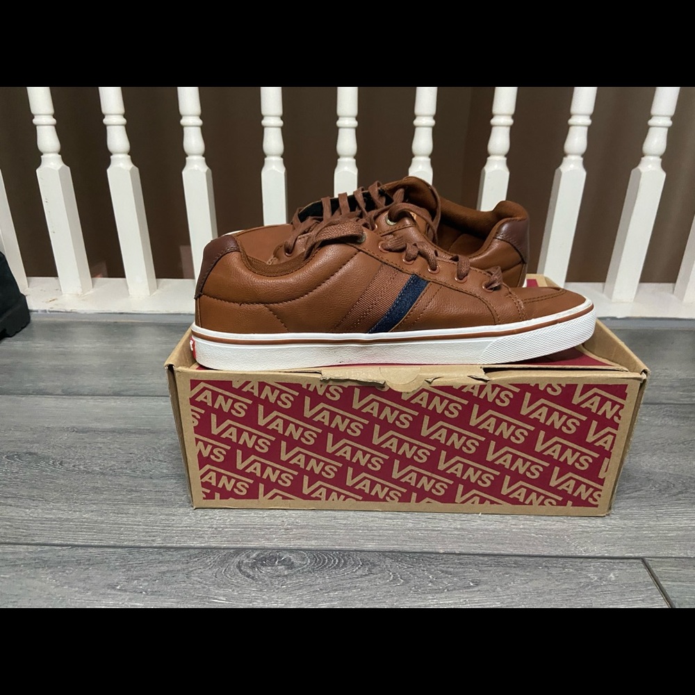 Levi Sneakers